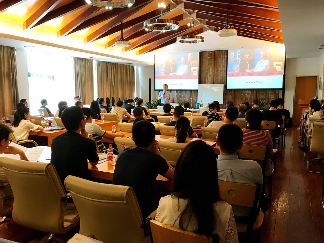 天堂硅谷舉辦“雙贏談判技巧”專題培訓(xùn)