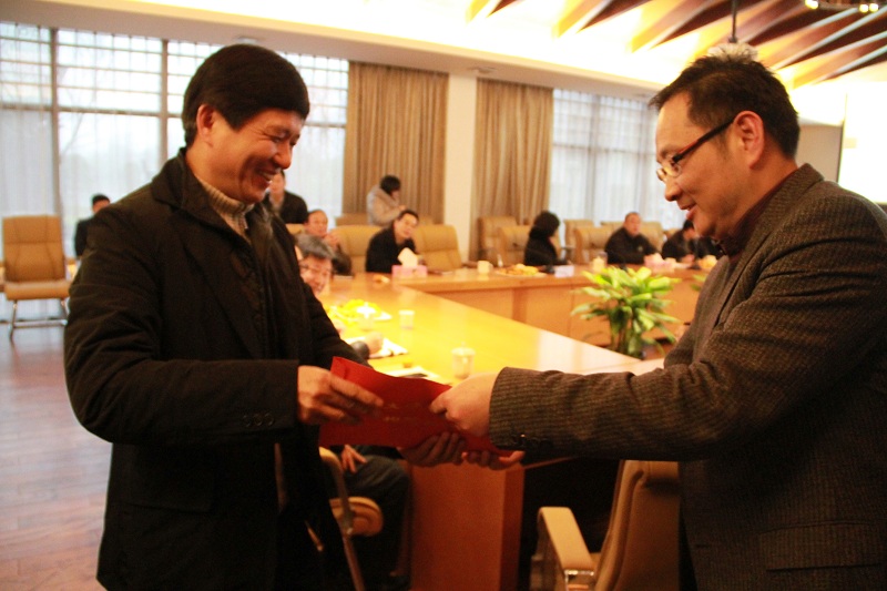 西湖區(qū)委書(shū)記王立華一行到公司調(diào)研